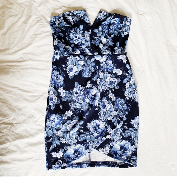 Lulus Dresses & Skirts - Lulu’s Strapless Floral Dress